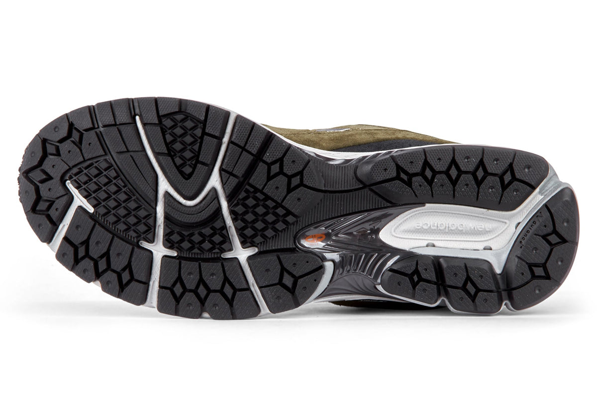 New Balance U2002RR - Woodland/Black Cement