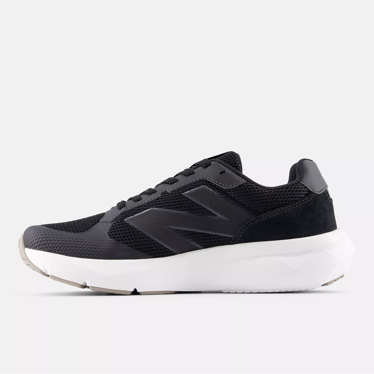 Men's Wide Fit New Balance Dynasoft UA800B Running Trainers