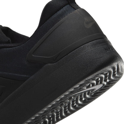 Nike SB Zoom Nyjah 4 Black/White Shoes