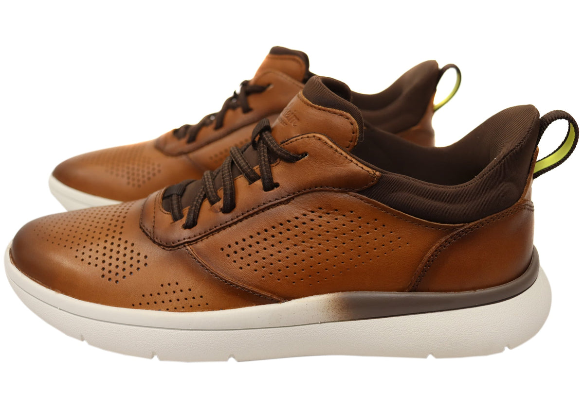 Florsheim Mens Leather EE Extra Wide Fleet Perf Toe Sneakers