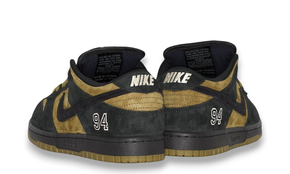 Supreme® Nike SB Dunk Low Camper Green